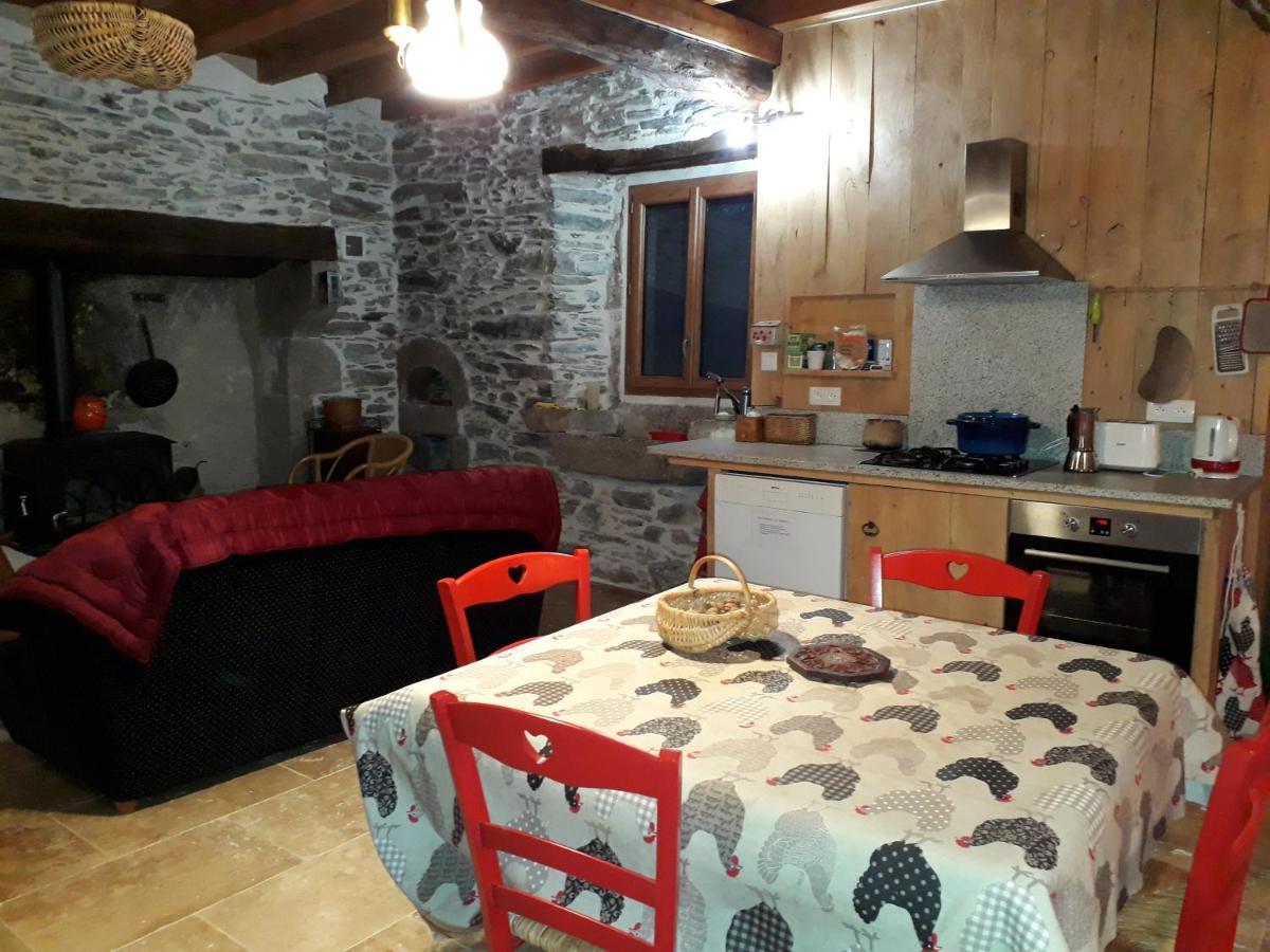 Les Ecuries De La Sabatarie Hotel Cambounes Екстериор снимка